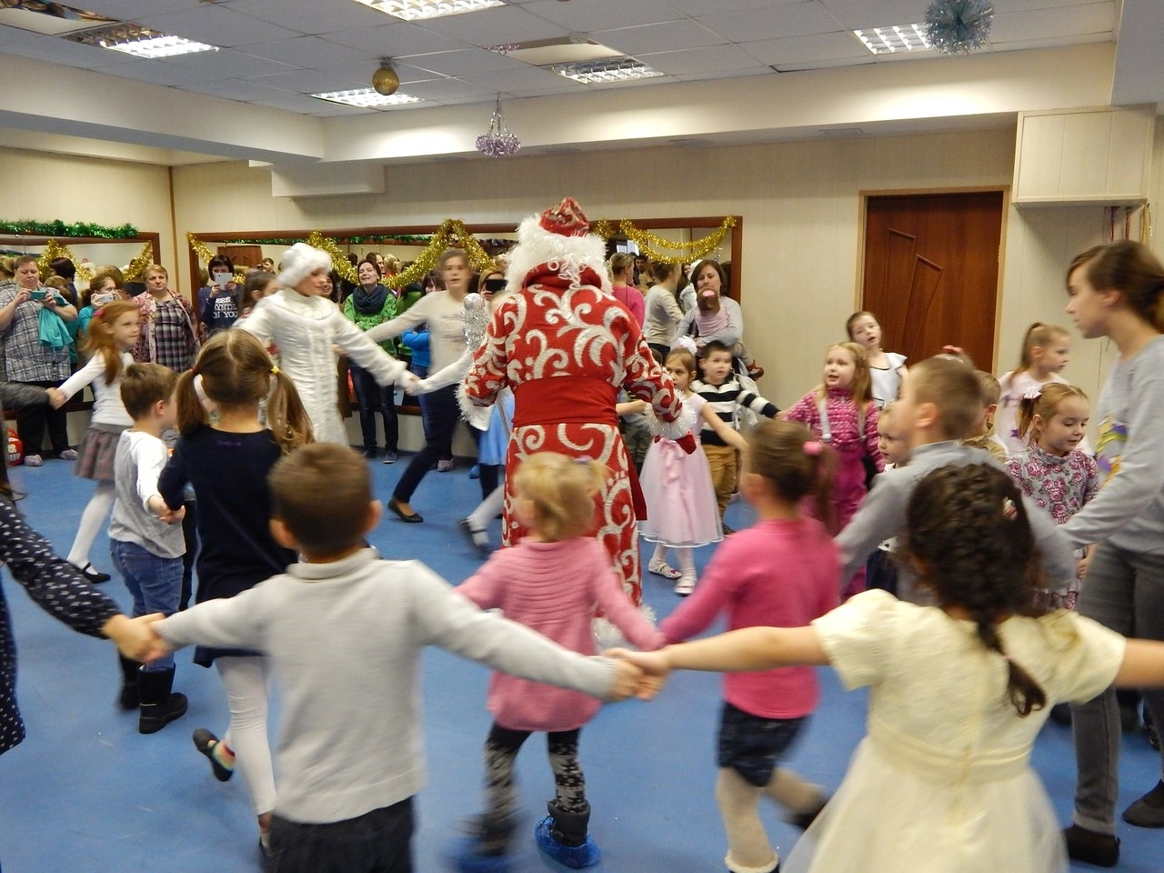 Новогоднее представление для детей в Бибирево